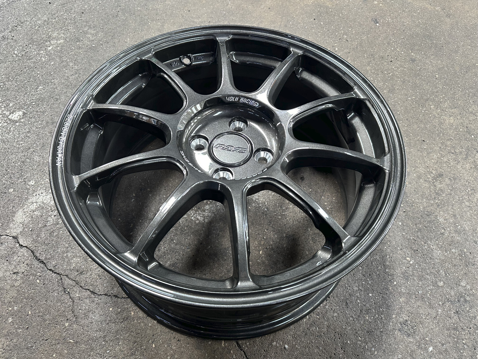 4本 RAYZ ZE40 100-5,8.5J-17 245/40R17 RAYS Volk Racing ZE40 17