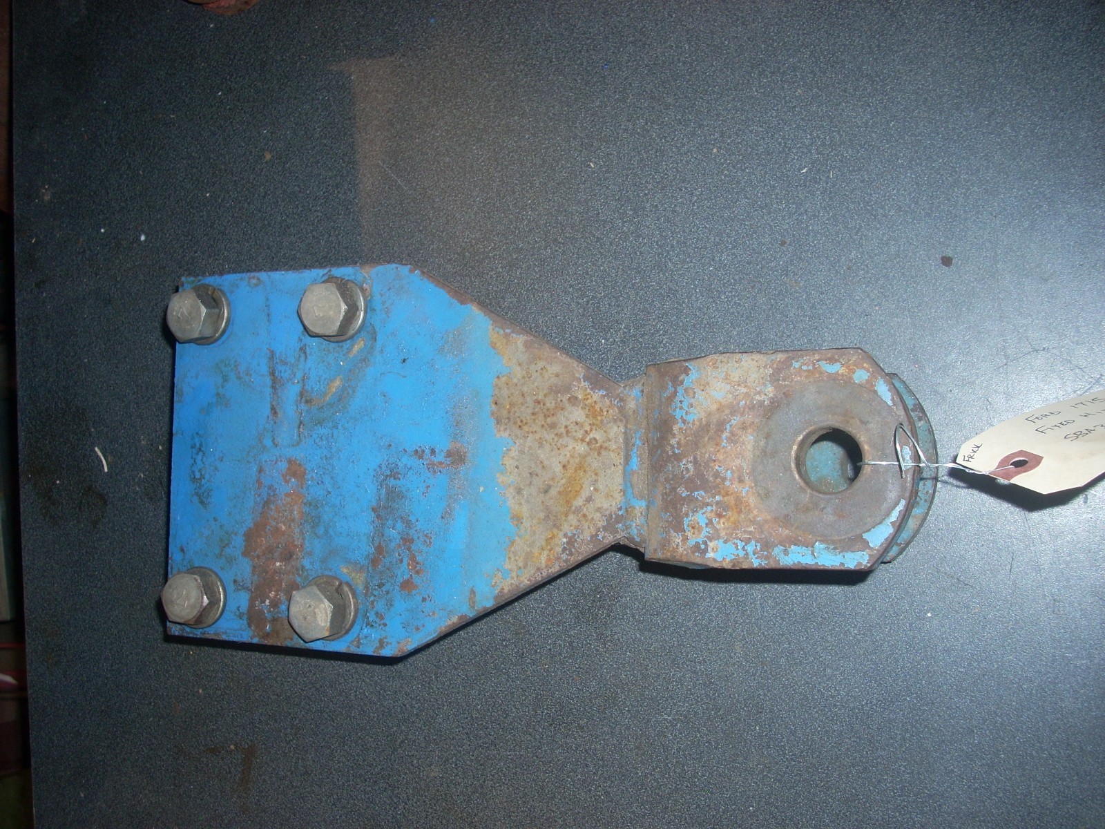 Ford 1715 Tractor Fixed Hitch Drawbar, SBA370651380