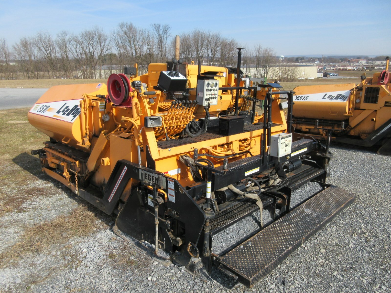 2006 Leeboy L8500T Asphalt Paver, Electric Heat, Hatz Diesel, 8'-15' Legend