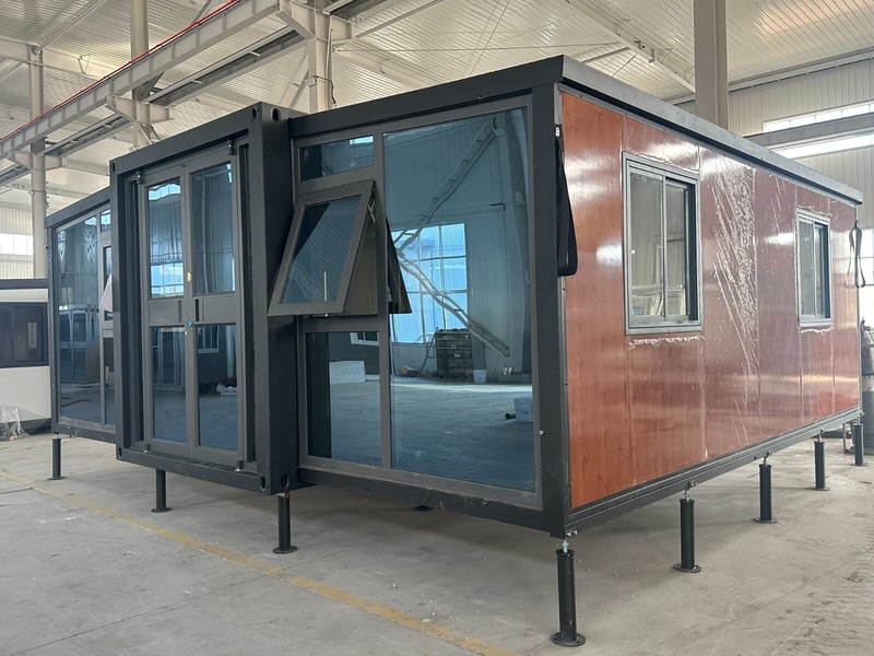 20ft  Folding Container Tiny House 3 Bedroom Fold Out
