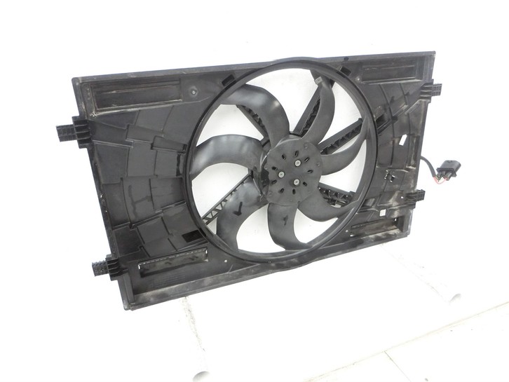 VW Golf Sportsvan 14-20 TSI 1,4 92KW Lüfter Ventilator f. Kühler 300W VW Golf Sportsvan 14-20 22.03.2016... Bild 2