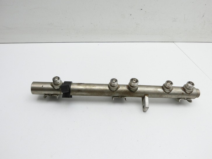BMW E91 320i LCI 08-11 2,0i 105KW Verteilerrohr für Hochdruck Verteiler BMW E91 320i LCI 08-11 31.08.2009 7562474... Bild 2