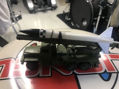 DINKY SUPERTOYSミサイルランチャー665 Dinky No. 665 M386 “Honest John” Missile Launcher | The