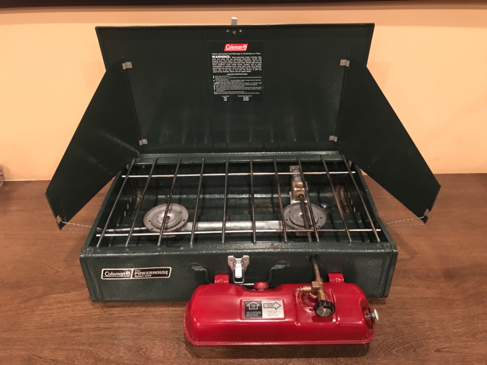 Vintage 08/93 Coleman The Powerhouse Model 413H 2-Burner Camp Stove Vintage 08/93 Coleman The Powerhouse Model 413H 2-Burner Camp Stove