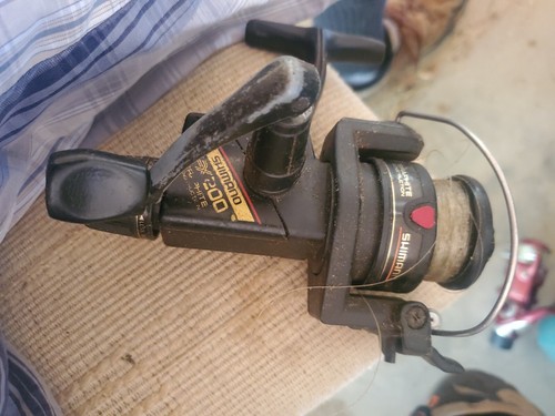 SHIMANO - 楽マン Shimano FX200 Spinning Reel Graphite Construction 4.1:1 Gear
