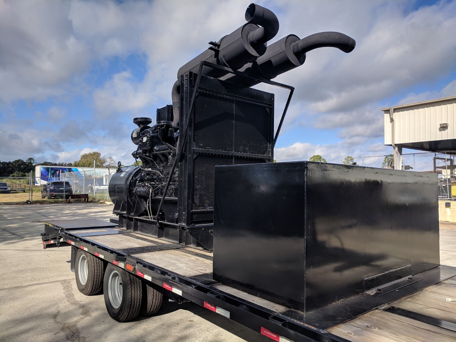 Cummins Diesel Generator - 300KW on Goose-neck w/Fuel Tank & Batteries