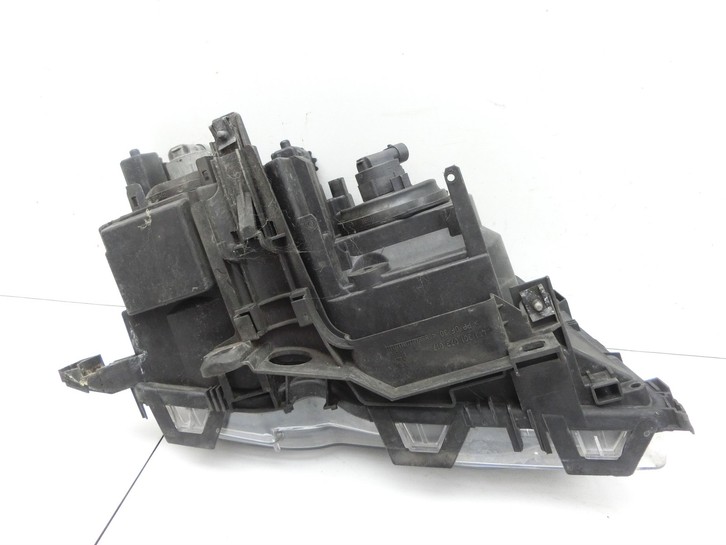 BMW 318Ci E46 00-03 Scheinwerfer Frontscheinwerfer Hauptscheinwerfer Links BMW 318Ci E46 00-03 25.02.2002 7165901... Bild 7