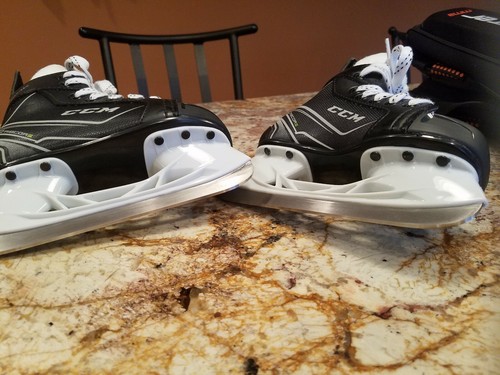 NICE! CCM Ribcor 64K Ice Hockey Skates Junior Youth Size 10Y