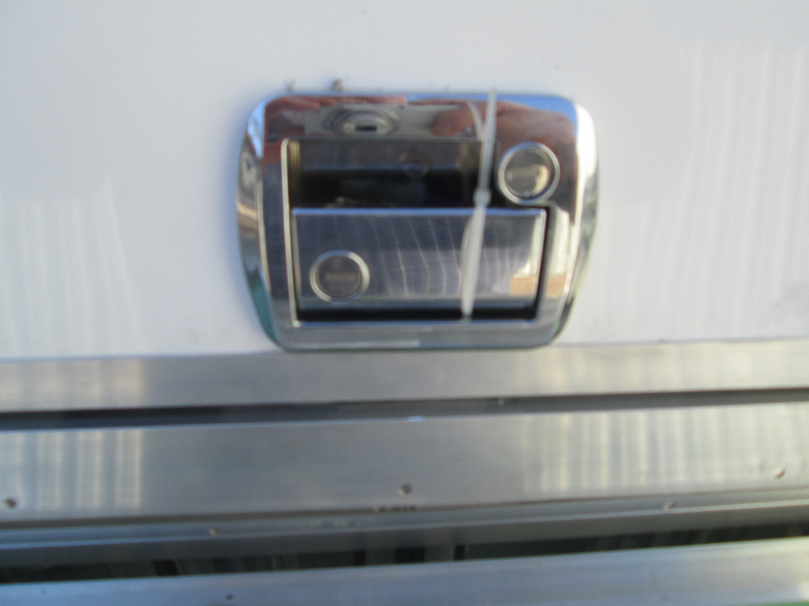 Concession Serving Window size 40