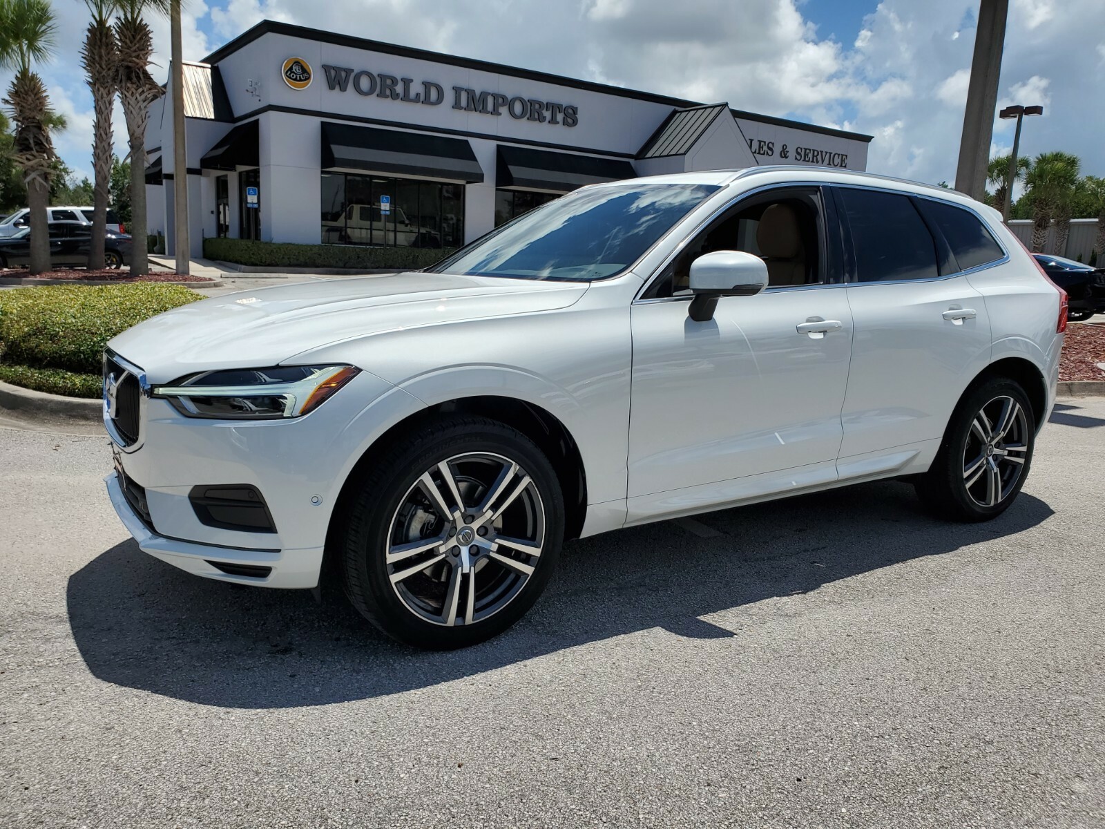 * Certified 2019 Volvo Xc60 T5 Momentum Awd * Msrp 51,055