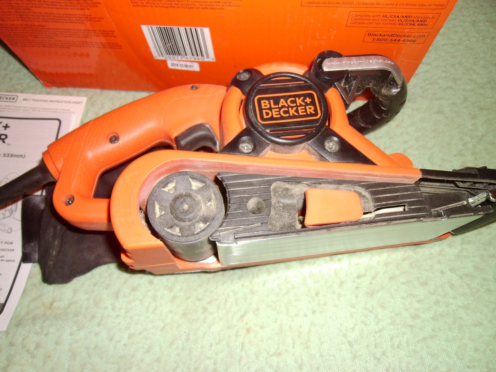 BLACK & DECKER  DS321 Dragster 7 Amp 3-Inch by 21-Inch Belt Sander w/ Bag