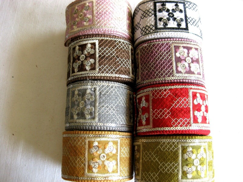 Borte Webband Mit Stickerei Und Pailletten Verschiedene Farben 50mm Lfm  B152