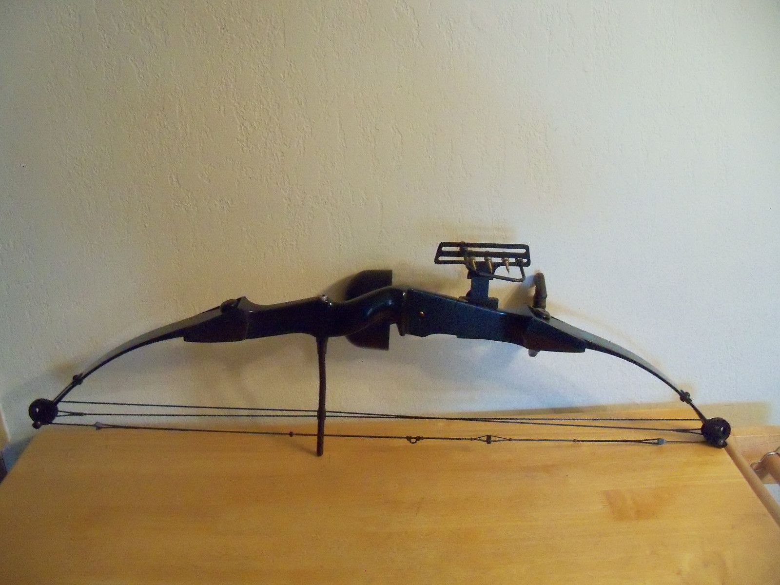 HOYT RAMBO 2 JR. COMPOUND BOW