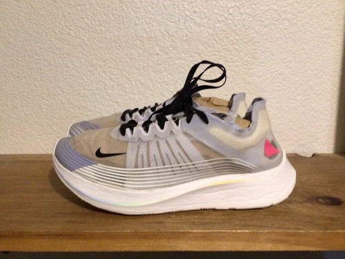 Women's NIKE ZOOM FLY RUNNING BE TRUE Sz 6.5 AR4348-105