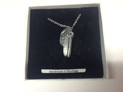 Bond 875 (Three Wheeler) ref32 Car Emblem on Silver Platinum Plated Necklace 18''