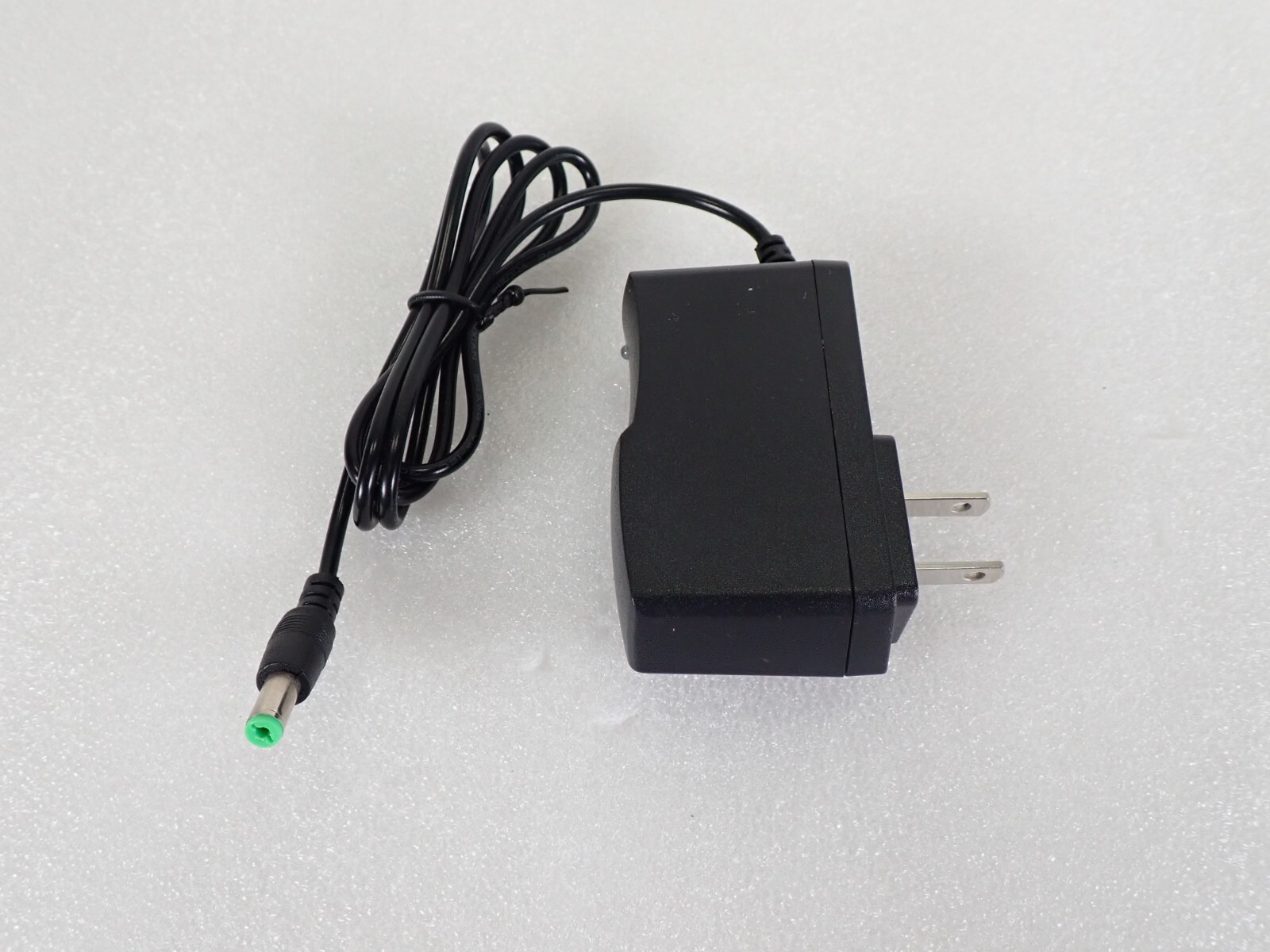 L FINE Elikliv 360° Rotary Green Laser Level Self Leveling Cross Measure Tool