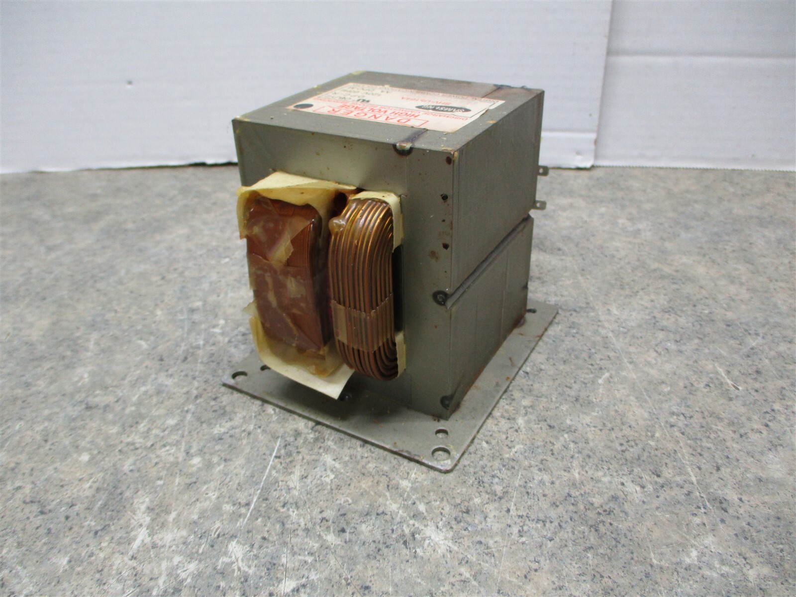 FRIGIDAIRE MICROWAVE HIGH VOLTAGE TRANSFORMER PART
