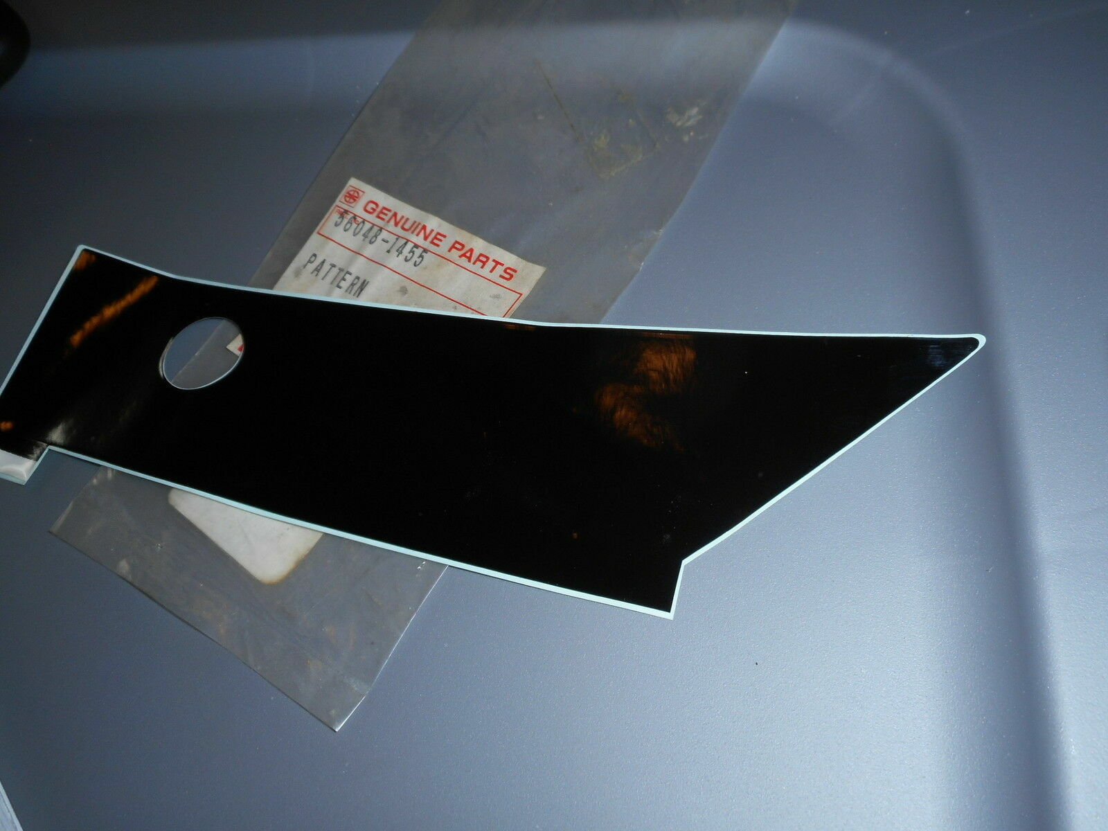 inë **様ご確認用 NOS Kawasaki 89-90 ZX750 Ninja 750R OEM Pattern Cowling Left Decal