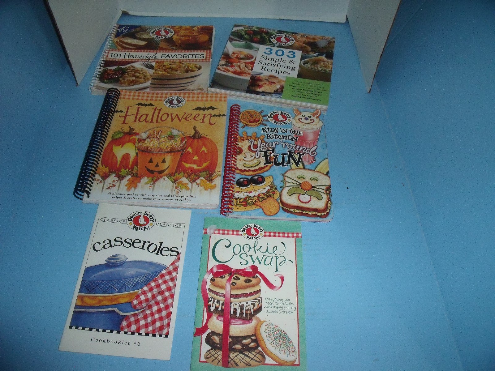LOT OF 11 GOOSEBERRY PATCH COOKBOOKS*5 INGREDIENTS OR LESS*CROCKERY COOKING