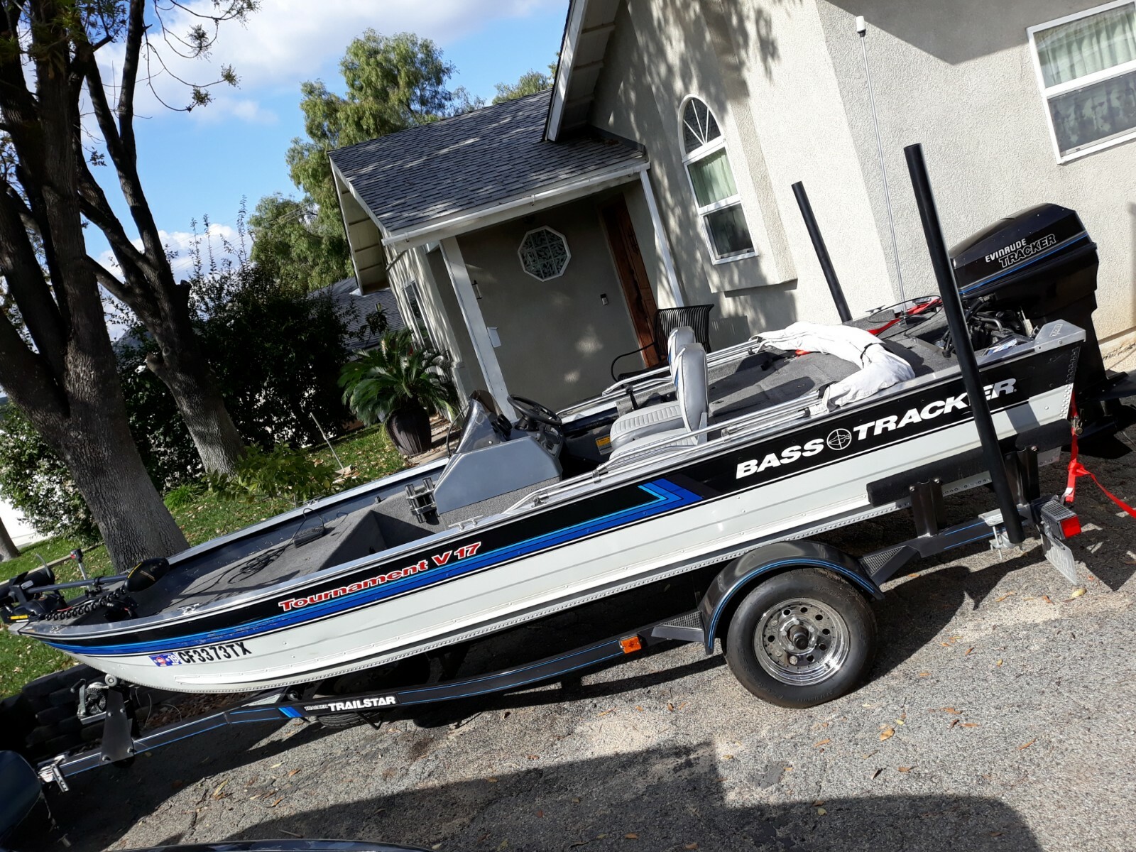 BASS TRACKER TOURNAMENT V-17 40HP