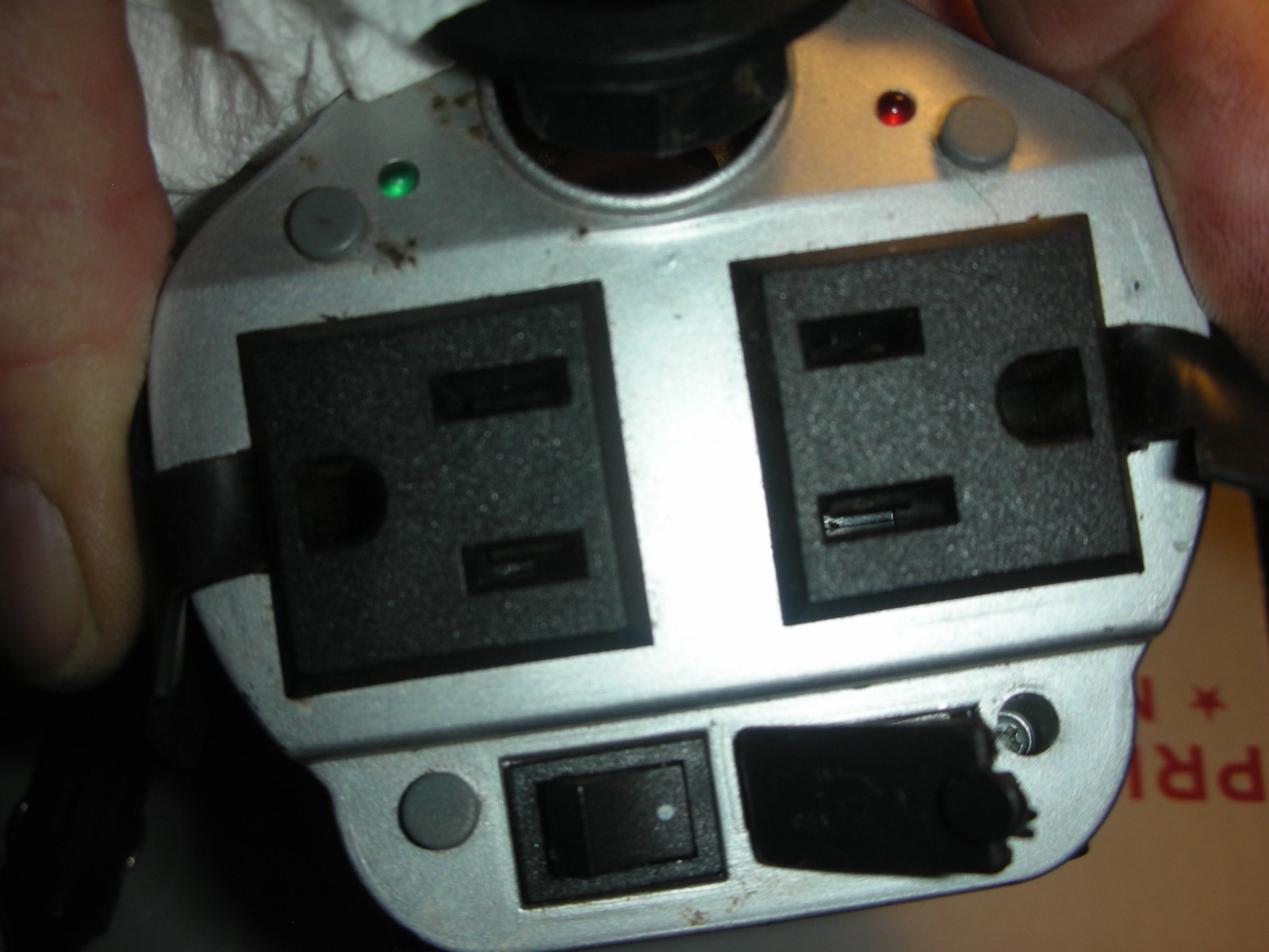 roadpro Power Inverter DC 12V to AC 110V 60Hz 200 watts