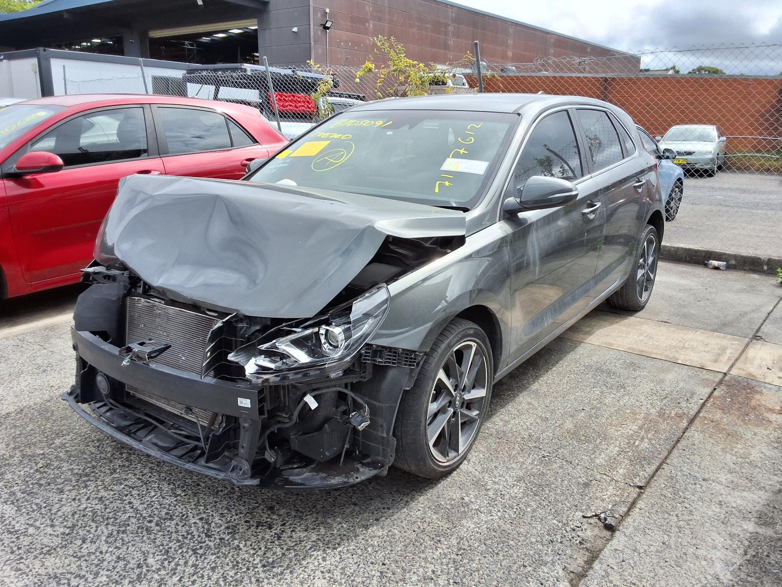 HYUNDAI I30 2017-2024 GEAR STICK/SHIFTER AUTO T/M, PD, 6 SPEED, HATCH, 03/17-