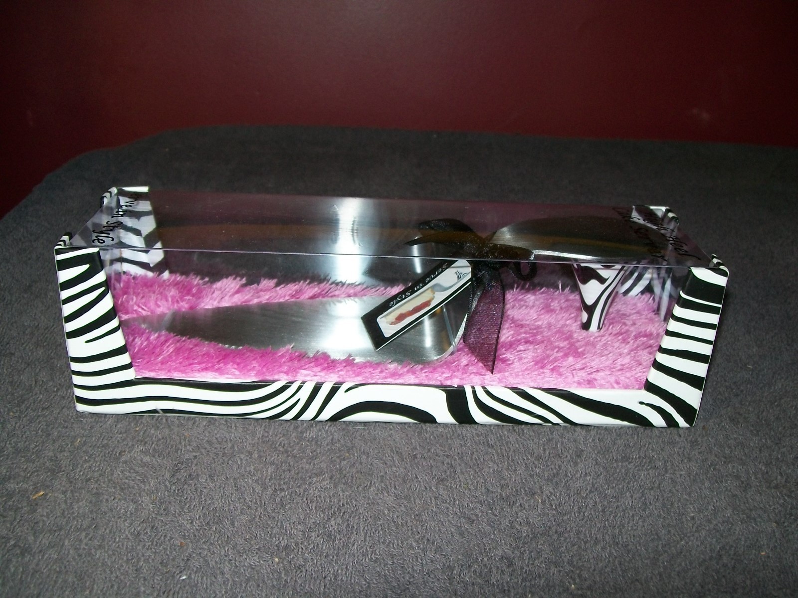 HIGH HEEL CAKE SERVER - HEEL 204 - NEW IN THE BOX