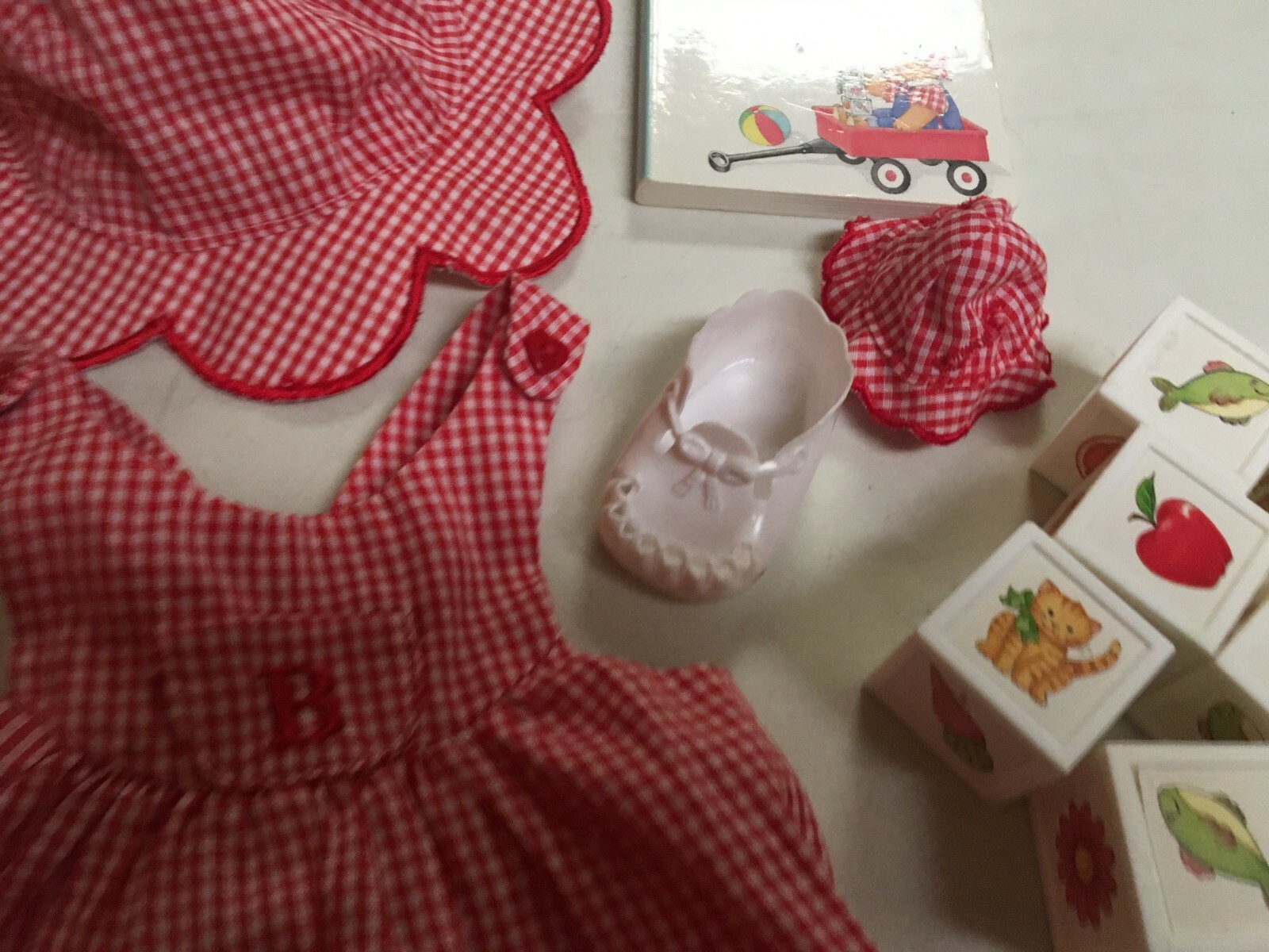 AMERICAN GIRL DOLL BITTY BABY BEAR AT PLAY GINGHAM OUTFIT BOOK TOYS