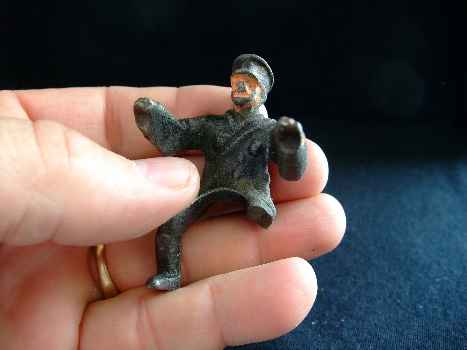 Original 30's Cast Iron Hubley Police Cop Harley Davidson Motorcycle Missing LEG