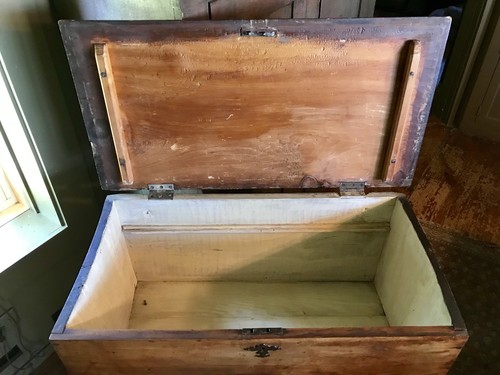 18TH CENTURY MULE CHEST/CHEST OVER DRAWER/BLANKET CHEST IN SOLID BIRCH