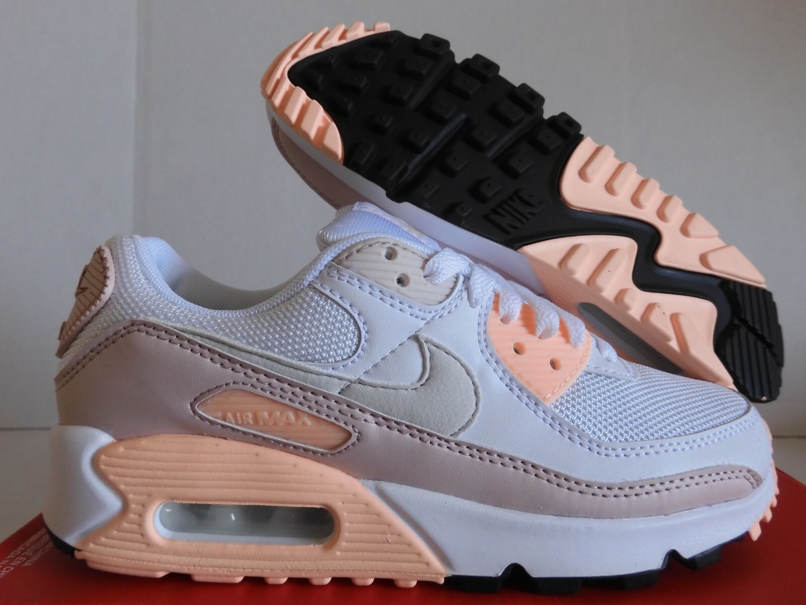 WMNS NIKE AIR MAX 90 WHITE-PLATINUM TINT PINK SZ 5 [CT1030