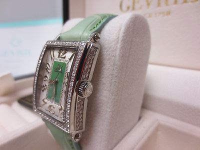 Pre-owned Gevril Women's 7246nv Avenue Of Americas Mini Quartz Diamond Green Leather Watch