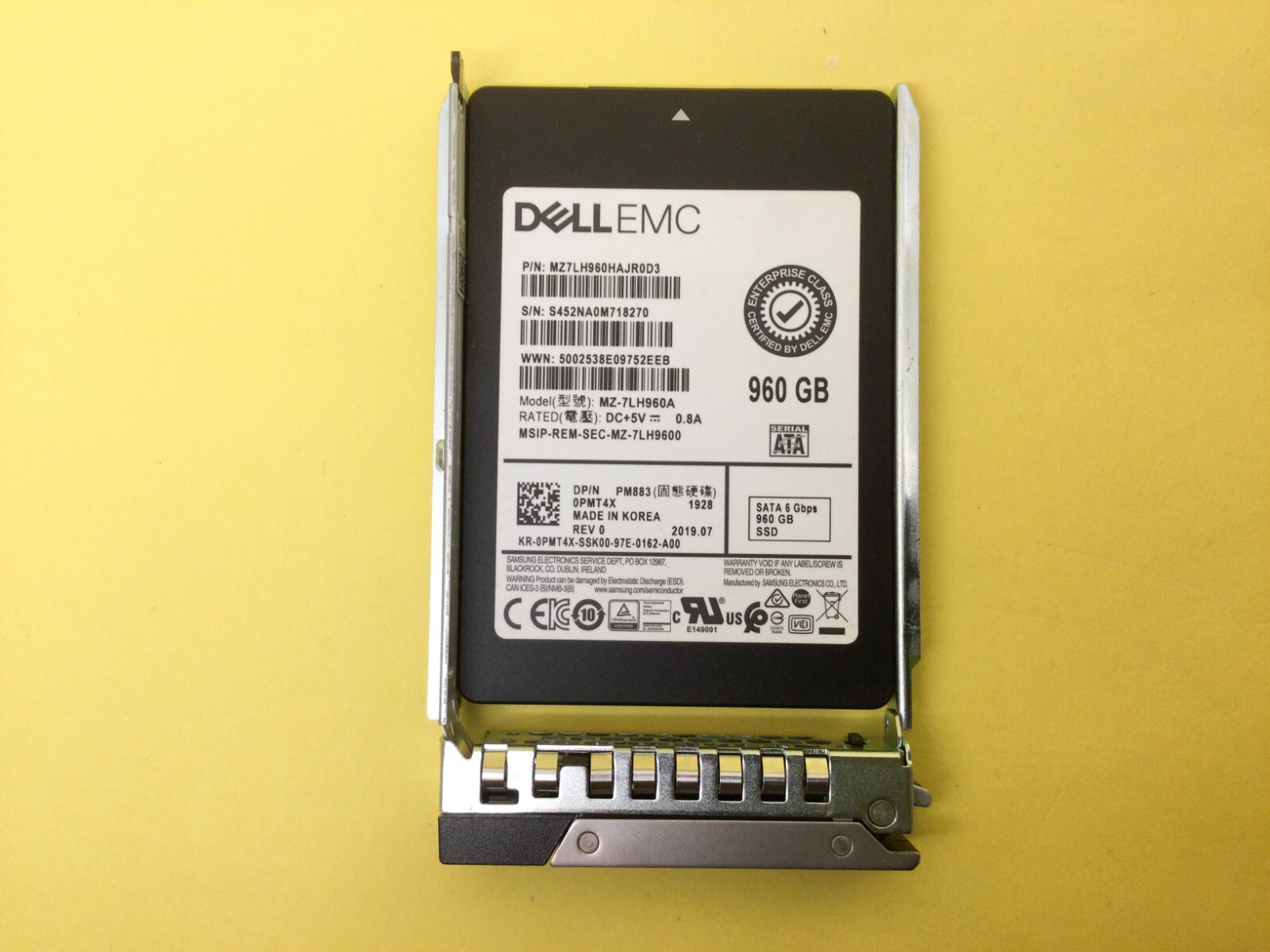 Dell純正 高耐久SSD 960GB 2.5 SAS マウンタ付き 定価36万 DELL - Dell純正 高耐久SSD 960GB 2.5 SAS マウンタ付き 定価36