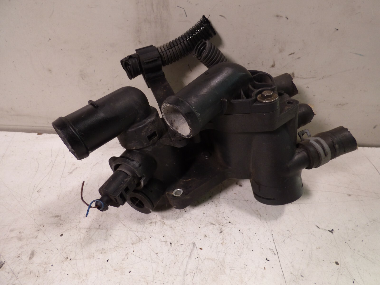 ALLOGGIAMENTO TERMOSTATO VOLKSWAGEN AUDI 0032121111AF