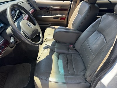image 3 of interior