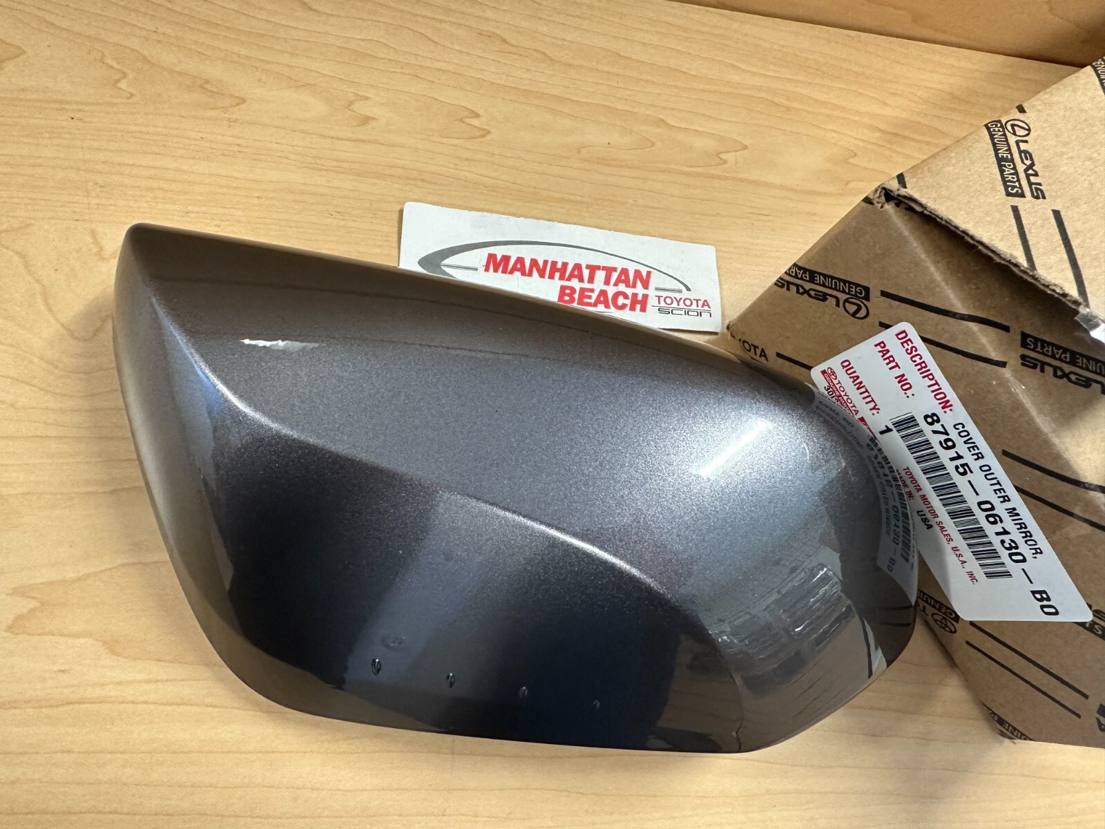 18-24 TOYOTA CAMRY SE XLE RIGHT MIRROR COVER WITH MURAKAMI