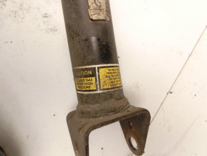 Mercedes W251 R350 07-10 Kurz Stossdämpfer Links Hinten - Bild 6