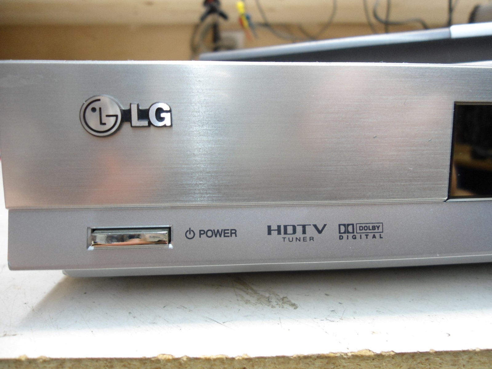 LG LST-3100A HDTV Cable off air Antenna Television Tuner w Remote High Def