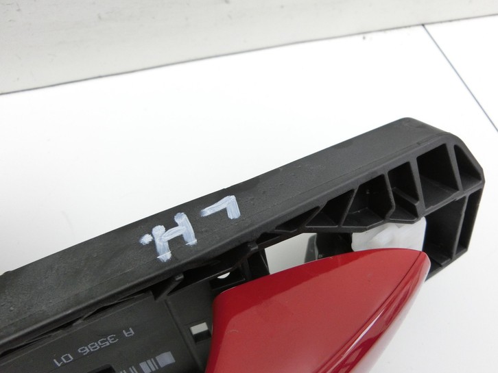 Mercedes W176 A200 12-15 Lim Türgriff Griff aussen Links Hinten 589 Mercedes W176 A200 12-15 05.11.2012 A2047602134... Vorschau 4