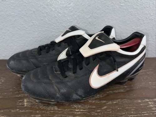 シューズ Nike TIEMPO FG 26.5 NIKE TIEMPO フットサルシューズ 26.5 - メルカリ