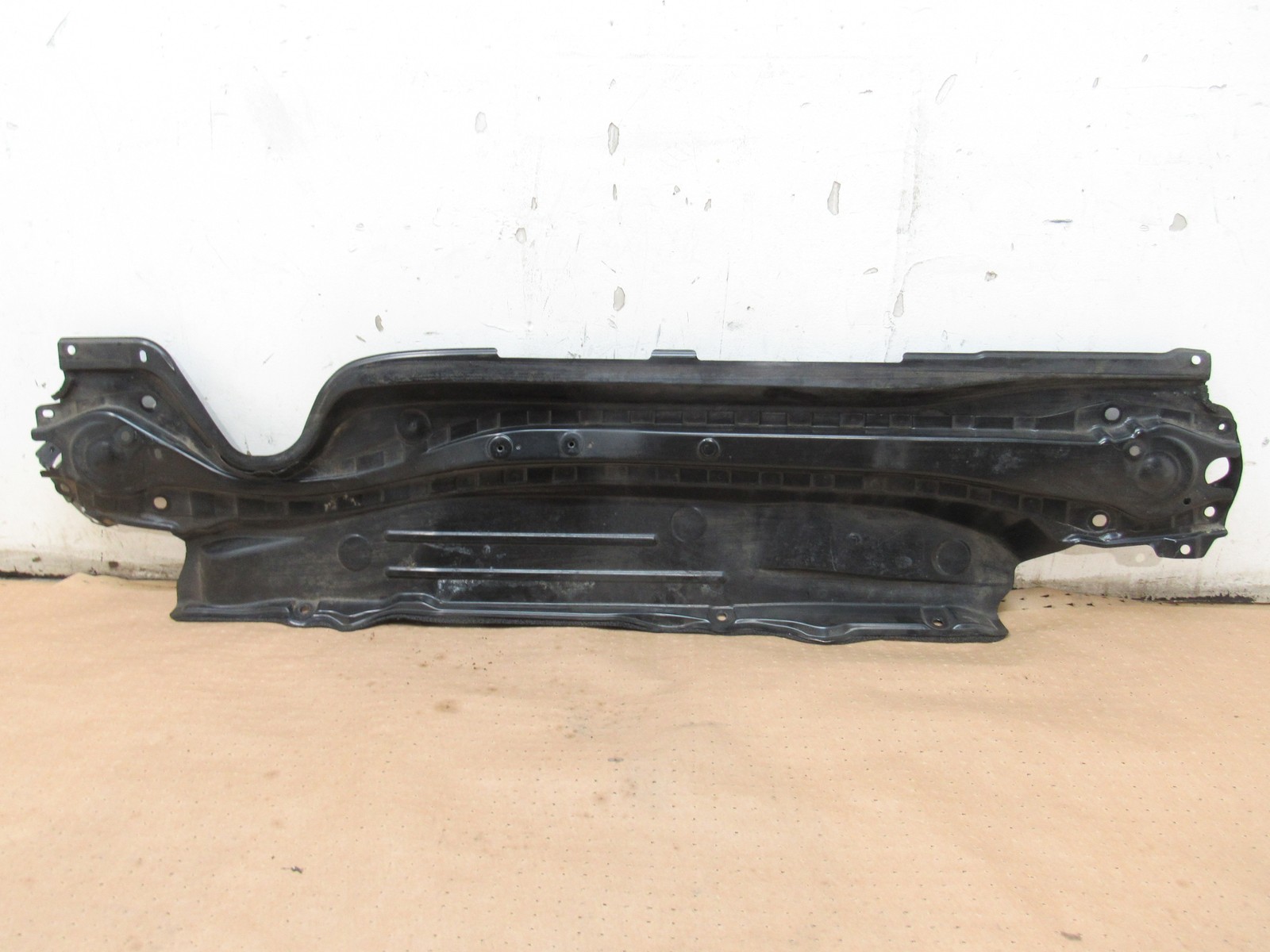 Toyota Prius XLE 2019 Rear Windshield Wiper Cowl Cover Panel 16-21 ;