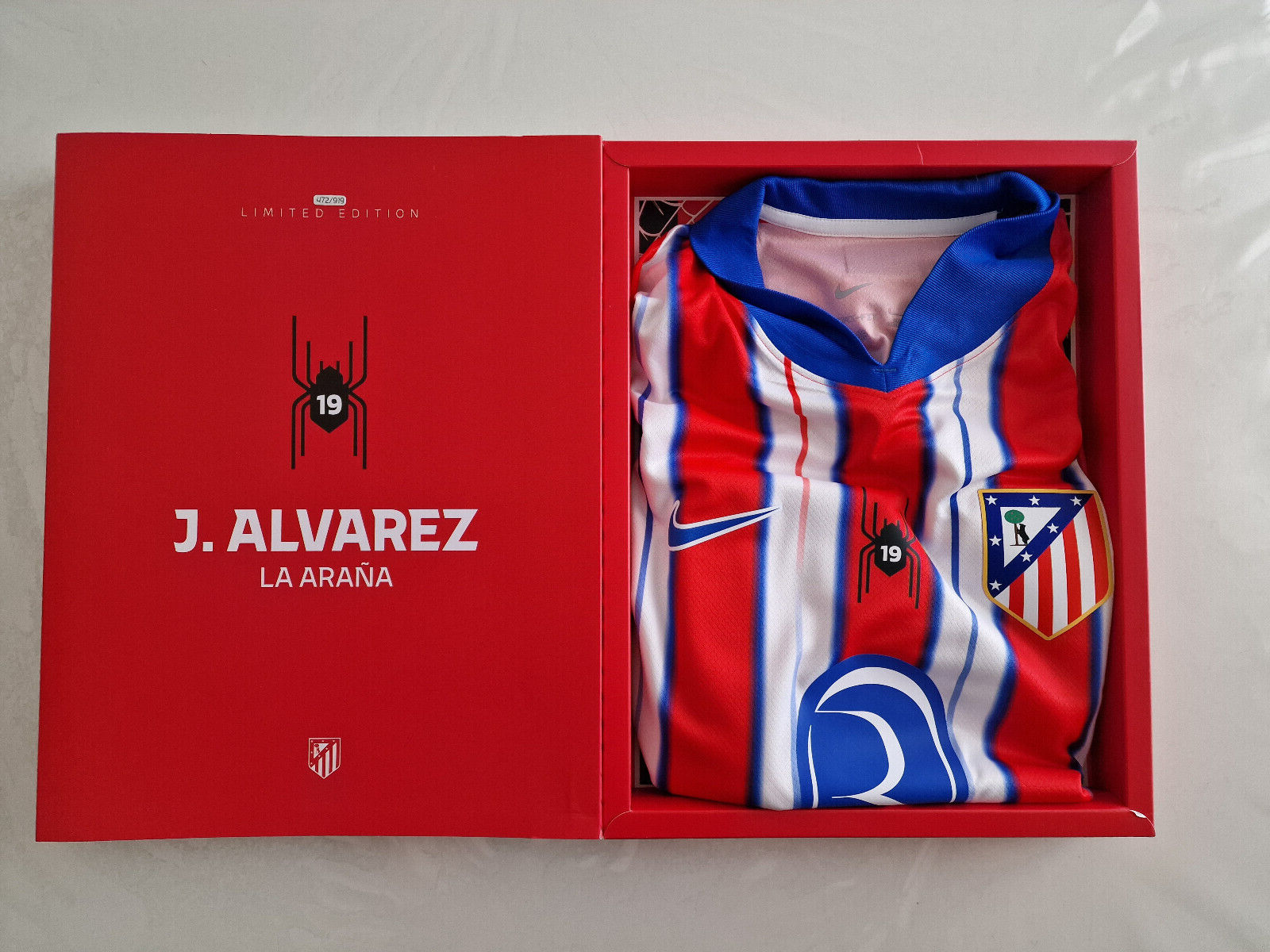 フリアン・アルバレス LA ARANA 限定版 アトレティコ・マドリード BUY J. ALVAREZ – LA ARAÑA, LIMITED EDITION ONLINE | Atlético