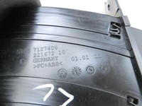 BMW E91 3er 320i 06-08 Kombi Becherhalter Getränkehalter Links Vorne BMW E91 3er 320i 06-08 20.04.2006 7127406... Vorschau 4