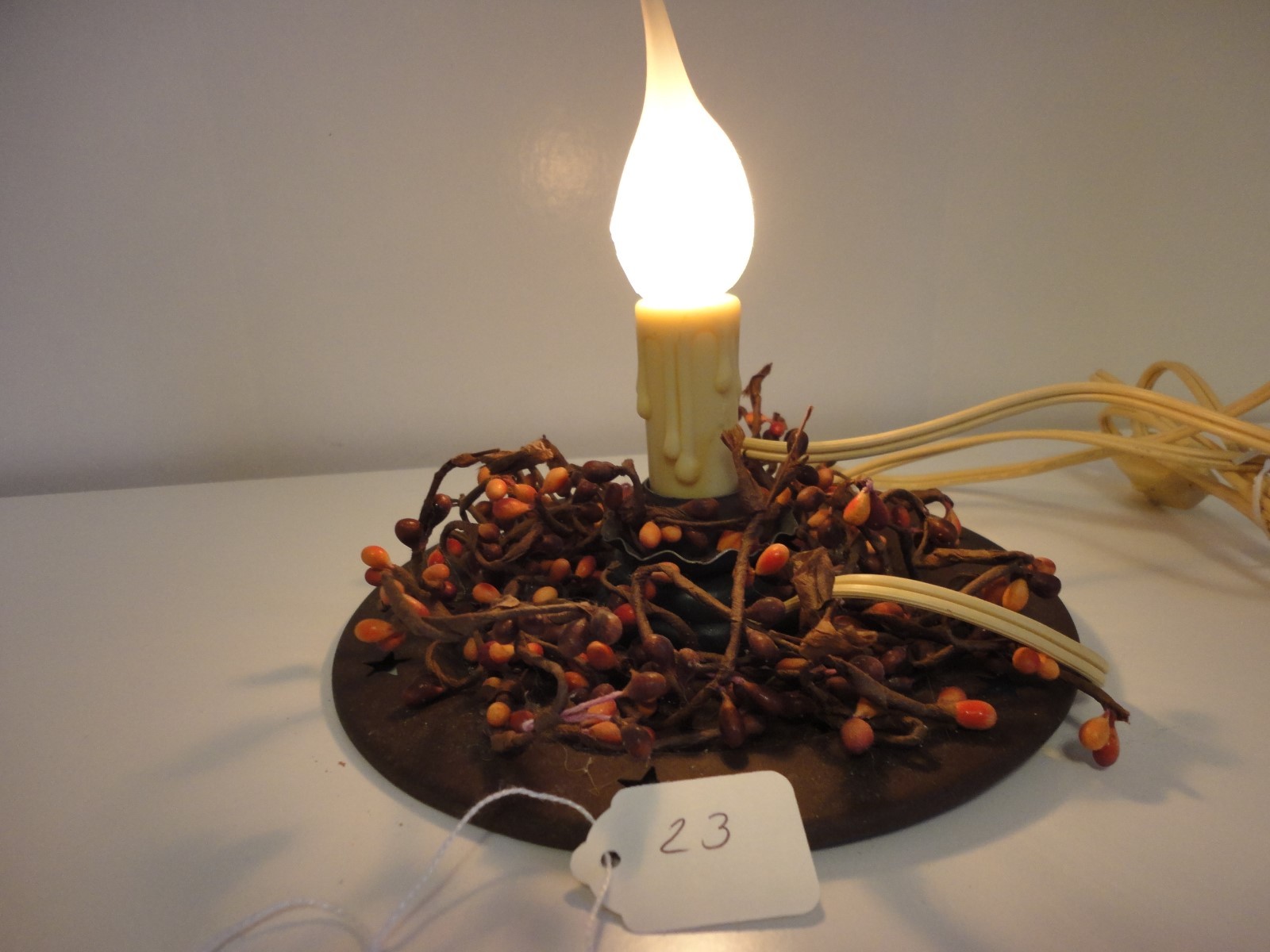 Primitive Electric Nightlight Lamp,Antique Orange/Rust Pip Berries,Star Plate