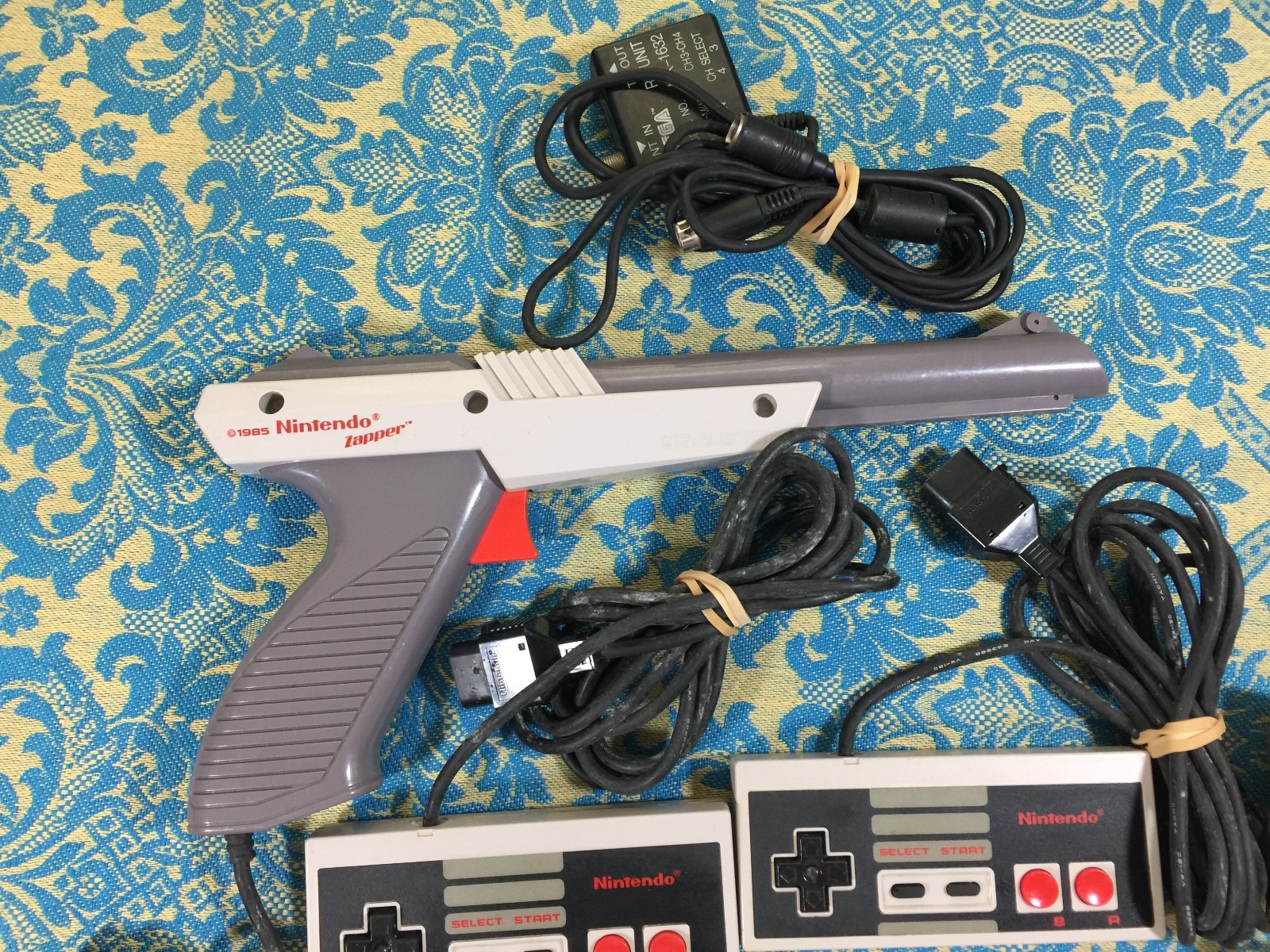 Two Nintendo NES Controllers- Zapper- Mouse Misc.