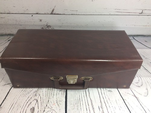 8 Track Carrying Case (holds 24) with 13 Tapes + Bonus item