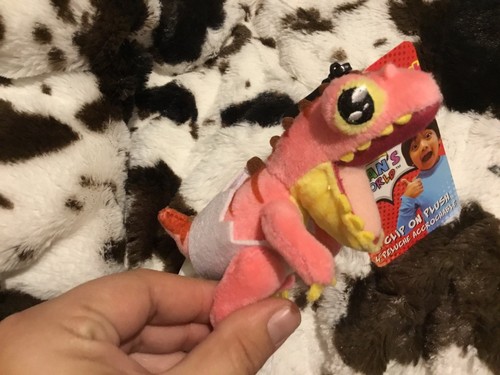 Ryan's World Pink Baby Dinosaur Hatching 4