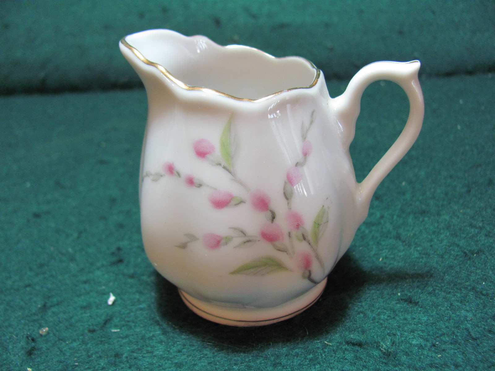 VINTAGE HAND PAINTED SUGAR & CREAMER SET BY NAPCO