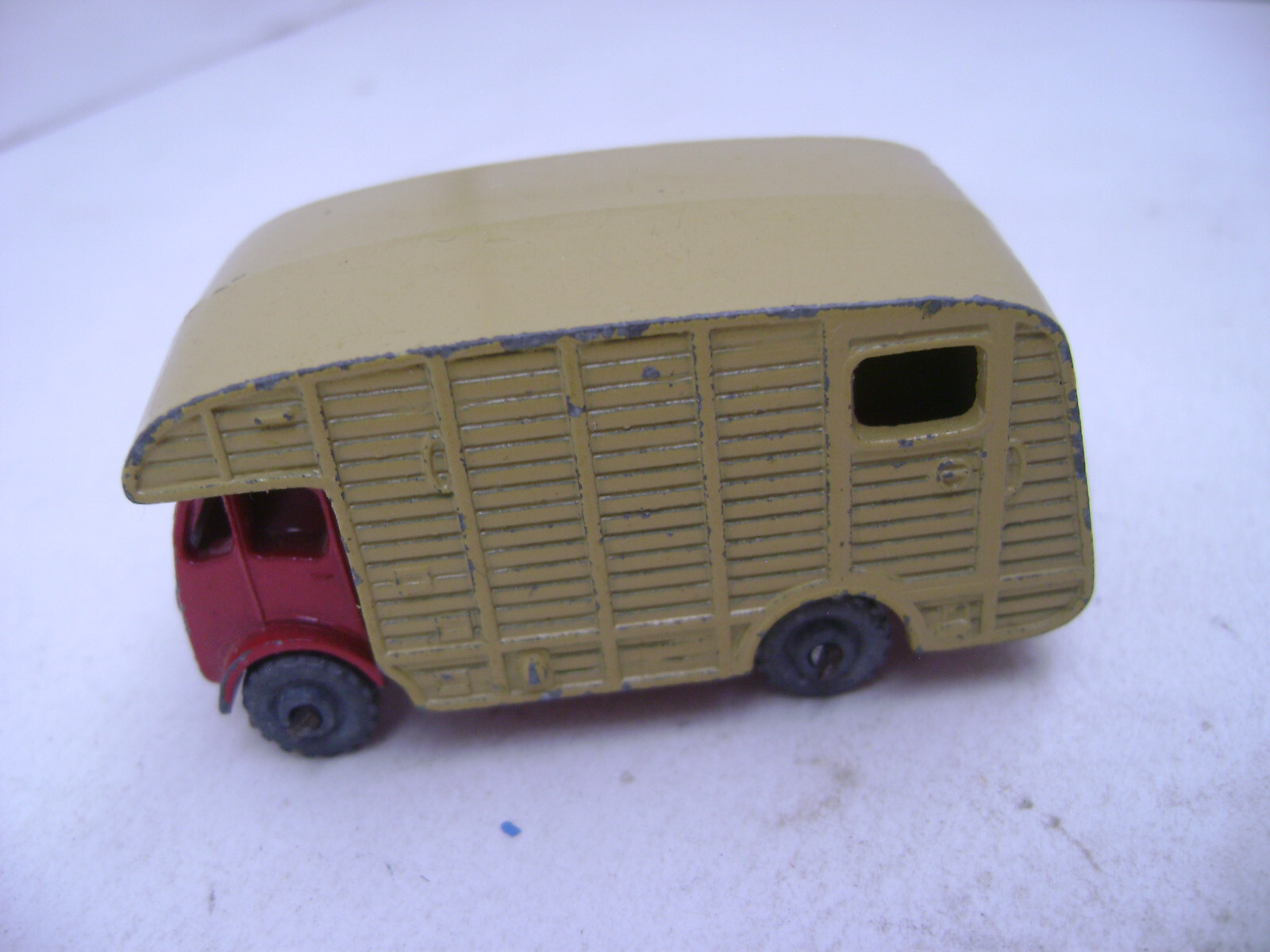 MATCHBOX N° 35A MARSHALL HORSEBOX 1957 $_57.JPG?set_id=880000500F