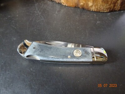 BOKER 110815 3 3/4'' CLOSED LOCKING FOLDER D2 BLADE GRAY SMOOTH BONE HANDLE